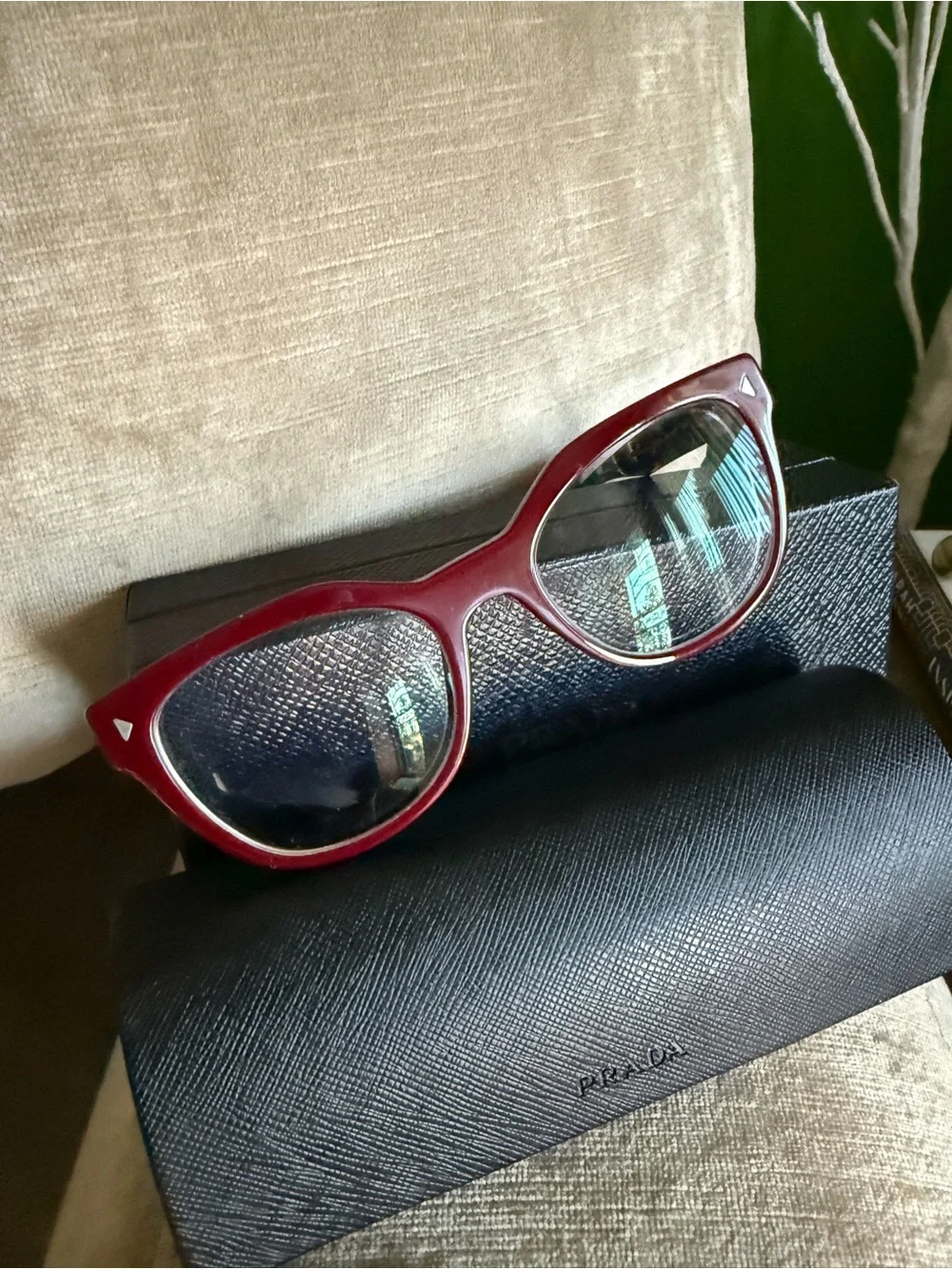 Prada VPR 21S USH 101 Burgundy Red Tortoise Eyeglass Frames 51-19-140 w/Box/Cas